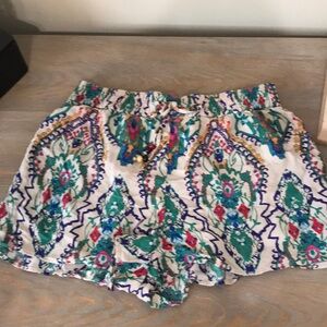 🔵 Zara 🔵…Women’s L…Shorts Multi-colors!Boho inspired!